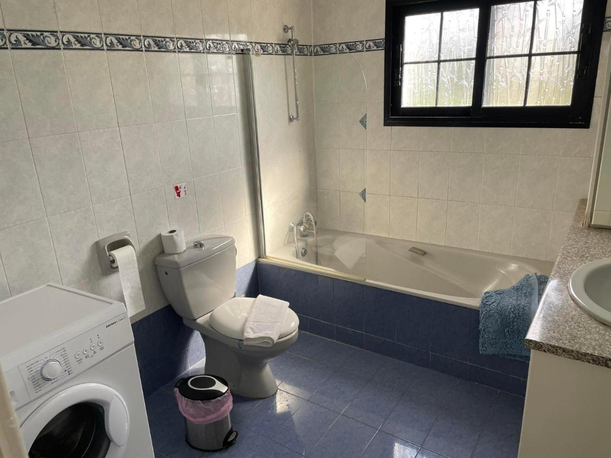 Villa Ocean Stones 1Km From Main Coral Bay Beach Peyia Exterior foto